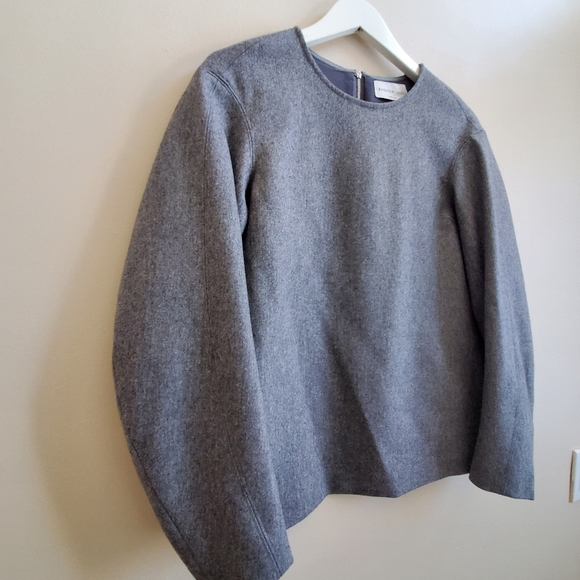 Babaton 1-01 grey 90% Wool 8% Cashmere top with zipper back opening - Picture 8 of 16